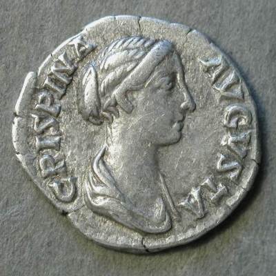 crispina_03.jpg